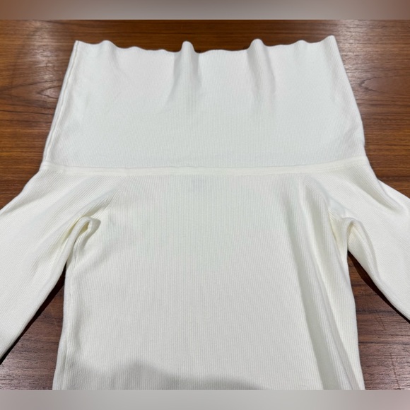 Aritzia Wilfred Nola Sweater in Light Birch Size L Wonder Yarn Slim‎ Fit Winter - Picture 5 of 11